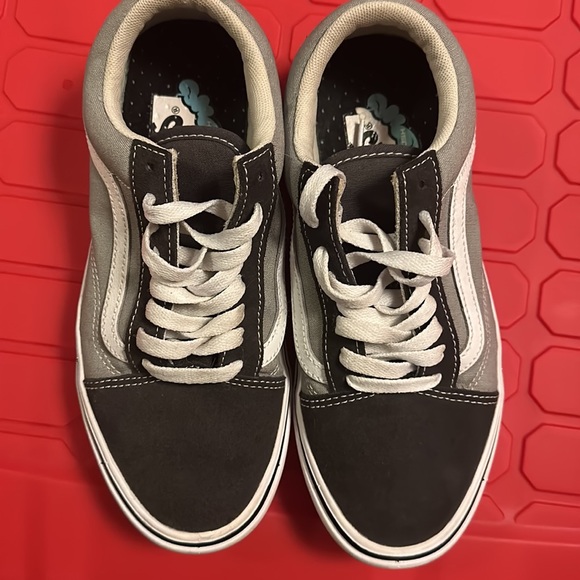 Vans - Picture 5 of 5